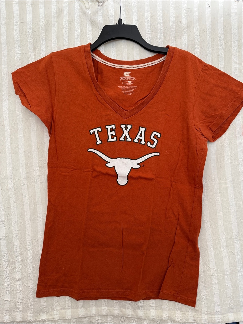 Texas Longhorns Colosseum Women's Texas V-Neck Tee, Size XL